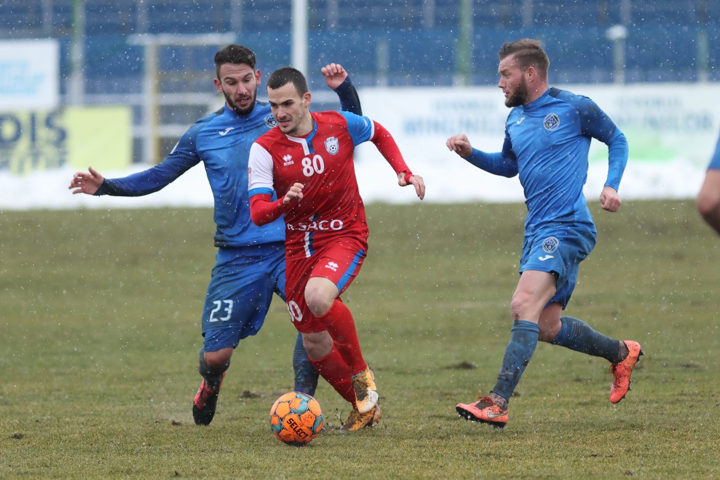 Lupta pentru play-off continuă! Cinci echipe se bat pentru ultimele două locuri: Clinceni și Botoșani sunt favorite