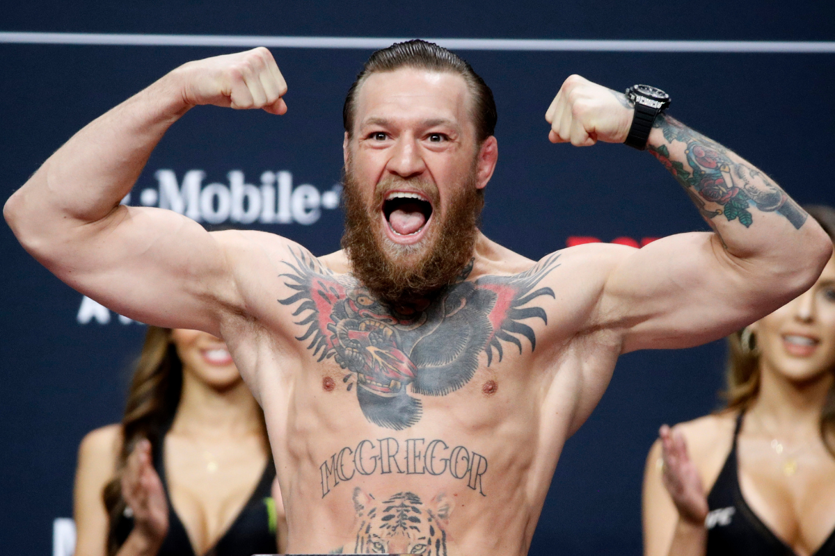 McGregor și-a ieșit din minți la TV! A sărit să-l bată în direct