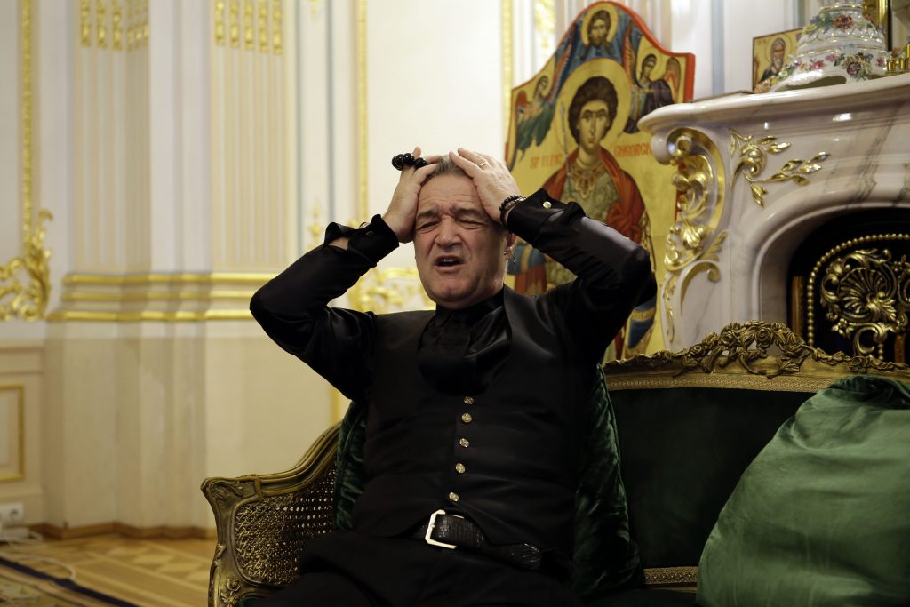 ULTIMA ORĂ | Arbitrul „masacrat” de Gigi Becali, delegat la derby-ul Universitatea Craiova – FCSB! Decizie neașteptată luată de CCA