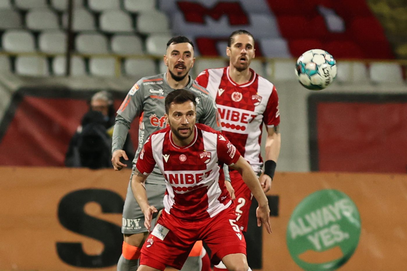 Avertisment pentru Dinamo după înfrângerea cu UTA Arad. „A intrat într-o perioadă de criză!”