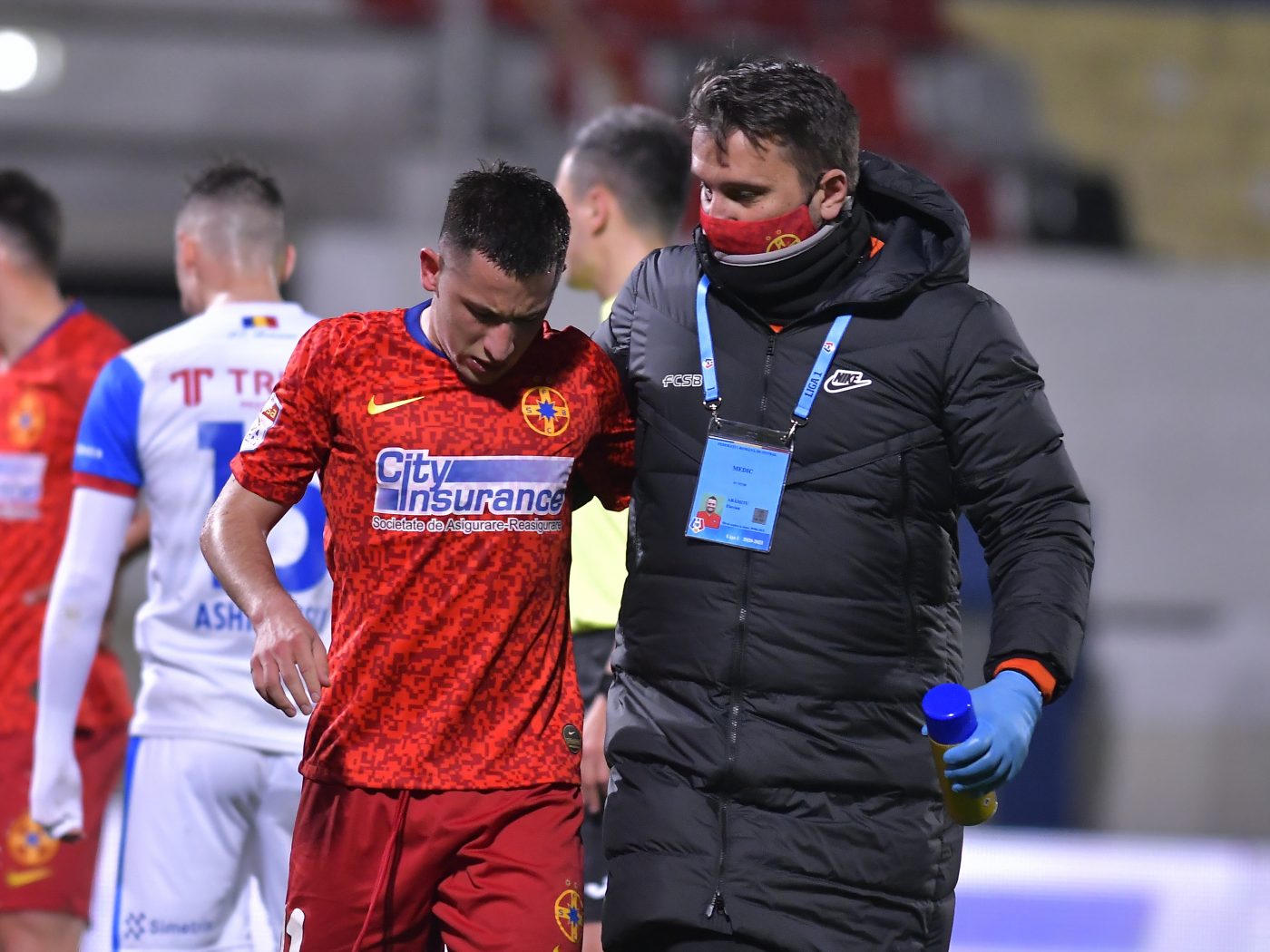 Ovidiu Hoban i-a pus gând rău lui Olimpiu Moruțan. S-ar fi lăudat în vestiar după accidentarea vedetei FCSB-ului. „L-am scos din joc o lună!”