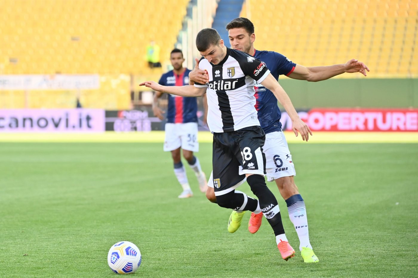 Parma – Crotone 3-4, Video Online. Valentin Mihăilă a reușit să înscrie, dar Dennis Man a ieșit accidentat