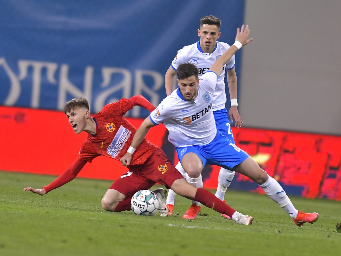 Continuă nebunia la Craiova-FCSB! Mihai Rotaru vine cu o propunere inedită: „Ar fi bine ca televiziunile să stabilească orele de începere a partidelor la ora 7 și un sfert”