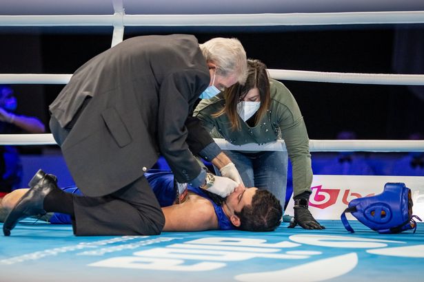 Un pugilist a decedat la doar 19 ani, după ce s-a prăbușit în ring, la Campionatele Mondiale!