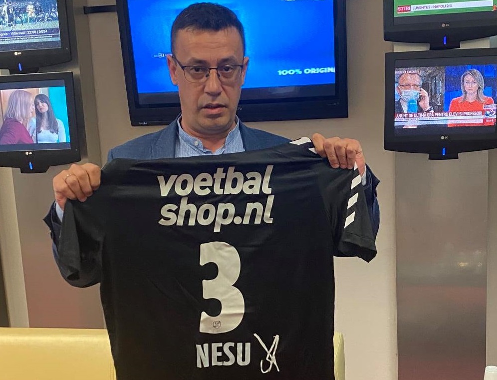 Victor Ciutacu, gest superb după autograful luat de Octavian Șovre lui Erling Haaland! Cine poate câștiga tricoul purtat de Mihai Neșu la Utrecht