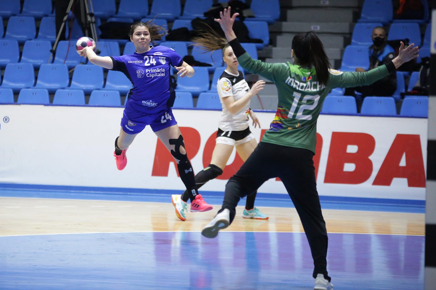 A început returul în Liga Florilor! CSM București a făcut instrucție cu Gloria Buzău. Minaur Baia Mare și SCM Rm. Vâlcea se mențin în „coasta” formației din capitală