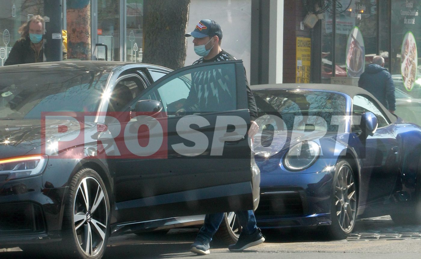 Adi Popa nu iese cu mașina de colecție prin oraș! Cu ce bolid a fost surprins fotbalistul de la Academica Clinceni | FOTO EXCLUSIV