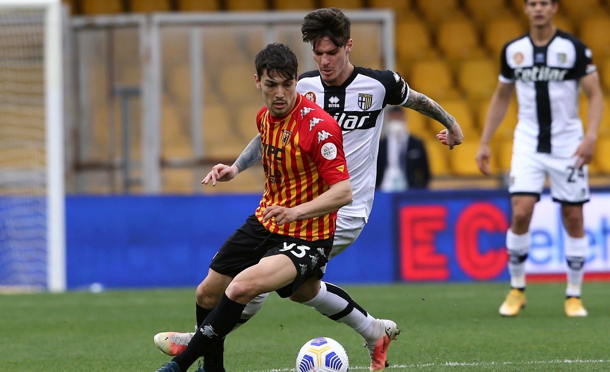 Ce notă a primit Dennis Man, după ce a reușit să înscrie primul gol în Serie A! Românul, considerat cel mai bun jucător din atacul Parmei în meciul cu Benevento