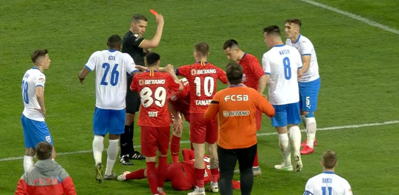 Istvan Kovacs i-a înfuriat și pe olteni! Cum l-a eliminat pe Bogdan Vătăjelu, după ce le-a refuzat un penalty celor de la FCSB | FOTO & VIDEO