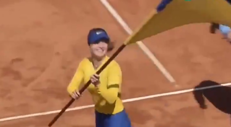 Imaginile care vor stârni invidia Simonei Halep! Elina Svitolina, show total pe teren după ce a adus calificarea țării sale în Fed Cup | VIDEO