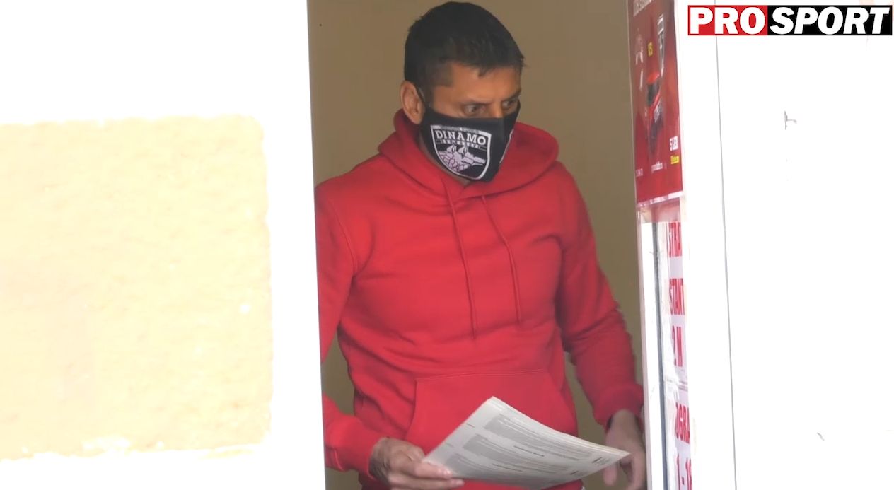 Ionel Dănciulescu pune umărul la salvarea clubului Dinamo! A vândut bilete și a avut un mesaj războinic: „Mai multe fapte și mai puține vorbe! Dinamo nu moare!” | VIDEO