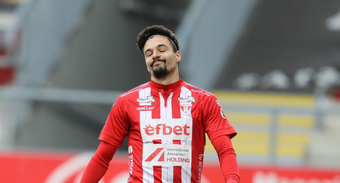 Laszlo Balint arată cu degetul spre Adi Petre, după înfrângerea cu FC Argeș: „Trebuie întrebat. Unii se scot singuri din primul 11”