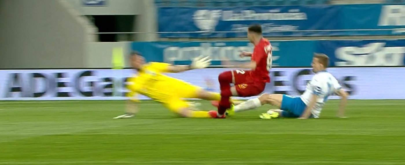 A comis-o iar Istvan Kovacs? Posibil penalty la ocazia uriașă a lui Romeo Niță! Ce s-a întâmplat la faza controversată din derby-ul Universitatea Craiova – FCSB | FOTO & VIDEO