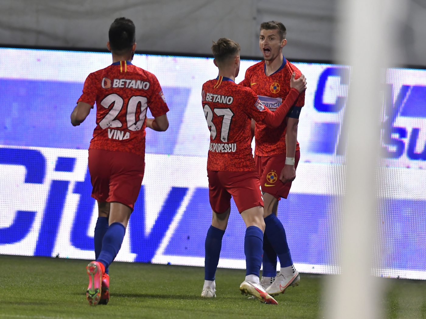 FCSB – CFR Cluj 1-1 | Live Video Online în etapa 5 din play-off-ul Ligii 1 | Burcă egalează cu o lovitură de cap