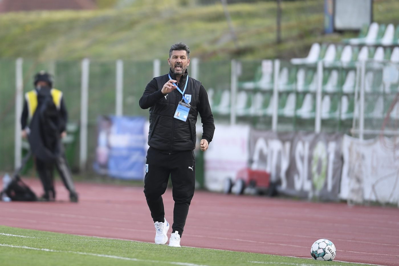 Ultimatum pentru Marinos Ouzounidis de la primul meci al sezonului. Grecul ia Supercupa sau pleacă de la Universitatea Craiova! |  EXCLUSIV