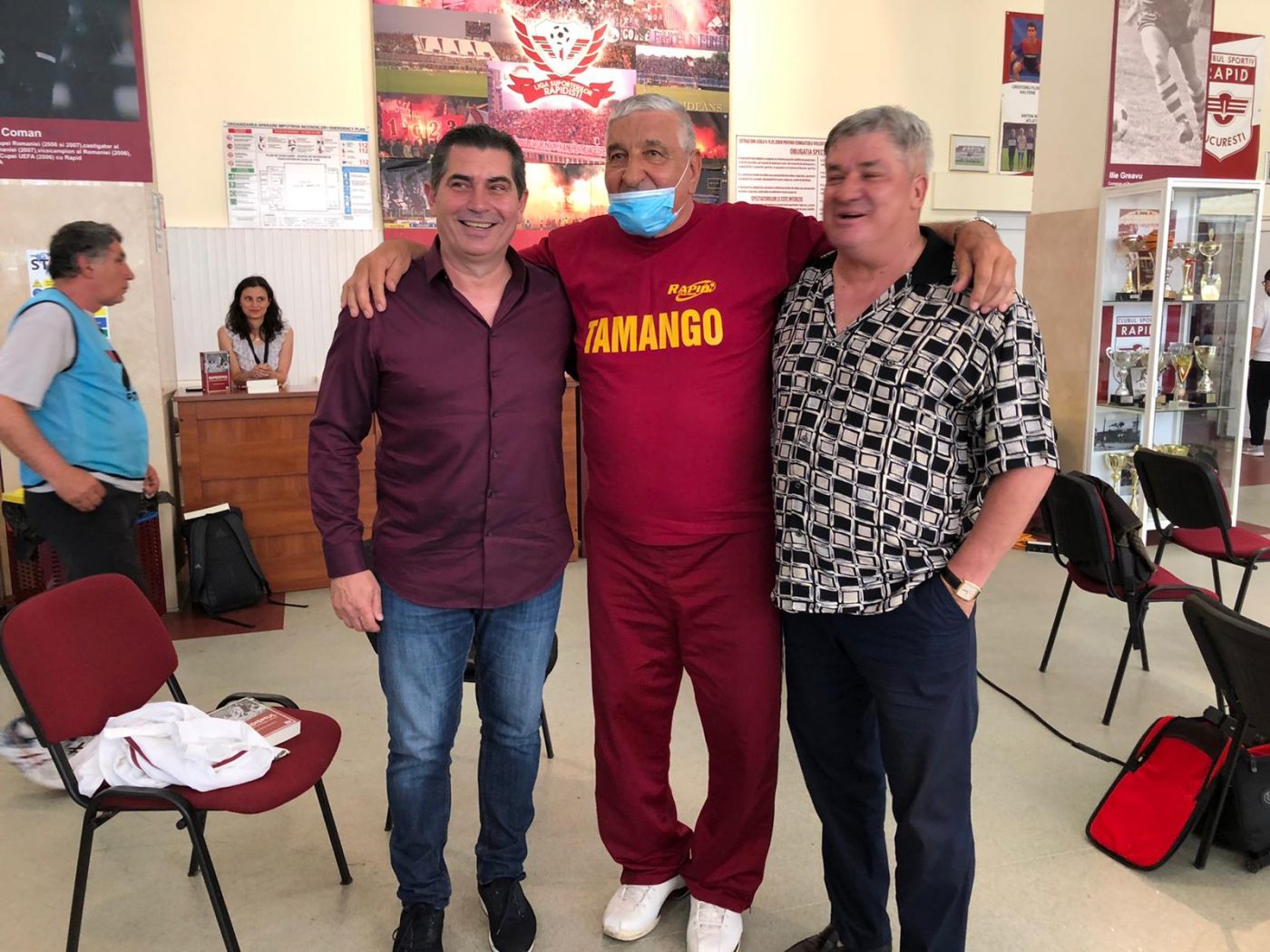Rică Răducanu pariază pe promovarea Rapidului „Las Vegas”: „Toată lumea vrea să intre. Nu se poate, fără suporteri fotbalul e ca nunta fără lăutari” | VIDEO