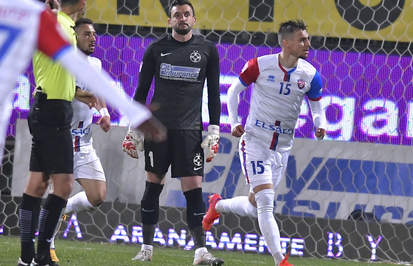 Stefan Ashkovski a ajuns la o înțelegere cu Rapid: „Cred că a semnat!”. De ce nu i-a propus FC Botoșani prelungirea contractului