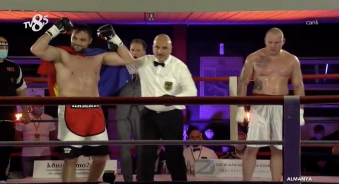 Cristian Ciocan, alias Christian Hammer, victorie prin KO tehnnic la Koln! Pugilistul născut la Pechea, a 26-a victorie la profesioniști