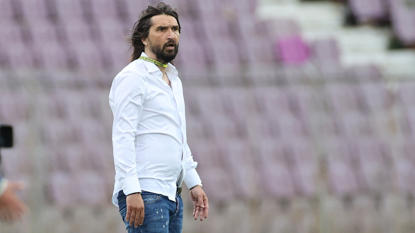 Dan Alexa și farmecul vieții: „Pe Rapid i-am putut ajuta acum, nu anul trecut. Așa se leagă lucrurile în viață” + Dezvăluiri despre viitorul la Poli Timișoara | INTERVIU EXCLUSIV