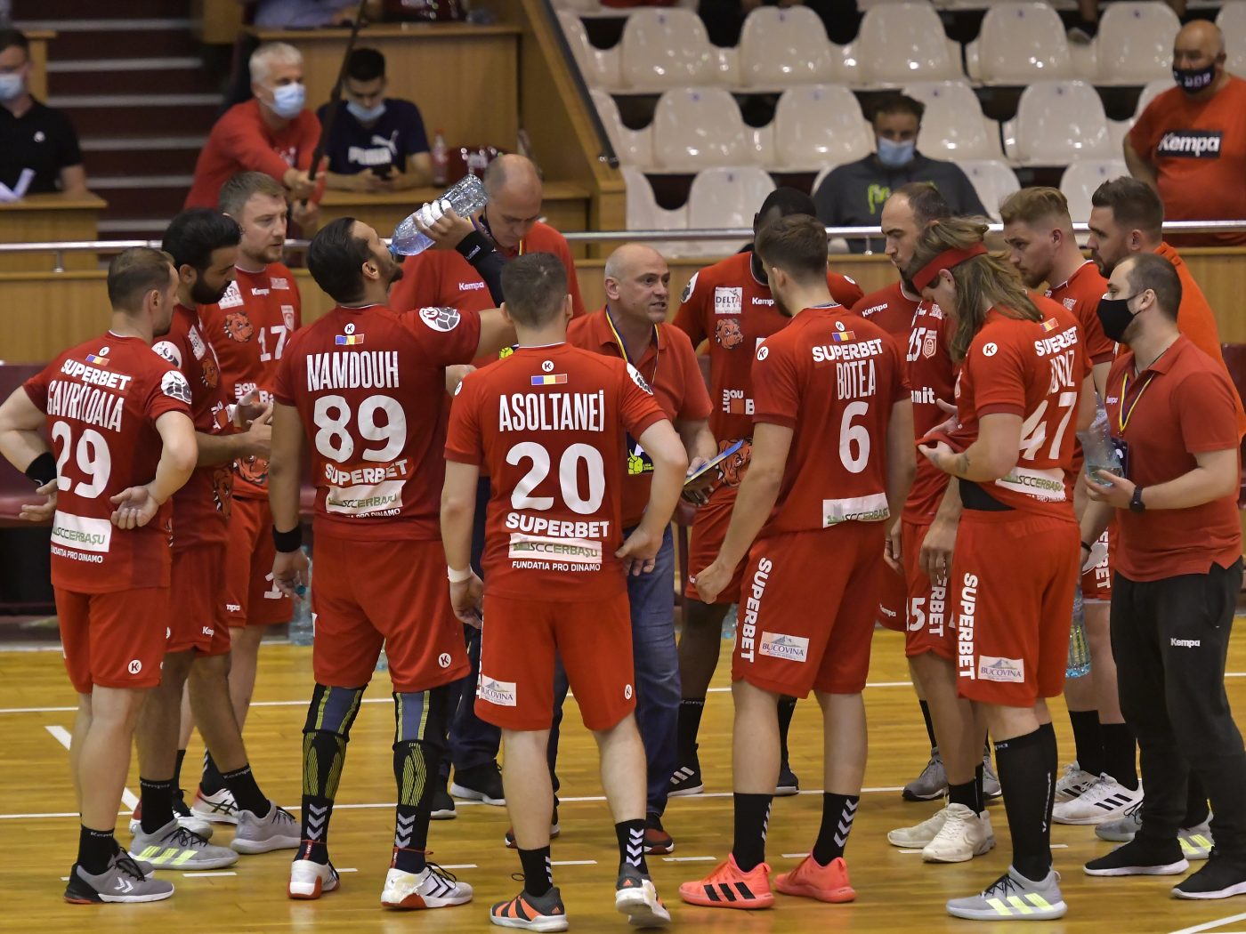 Dinamo București s-a calificat în finala Cupei României la handbal masculin!