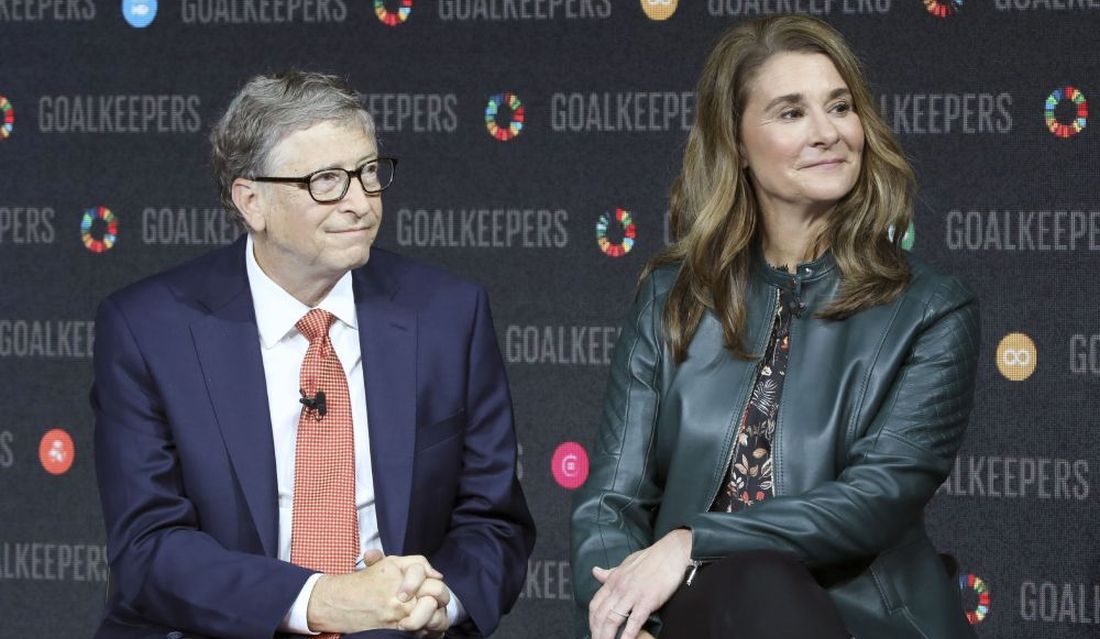 Bill Gates, miliardarul controversat care l-a intrigat până și pe Gigi Becali, face o nouă profeție legendară: ce va înlocui, în scurt timp, telefonul mobil! Tatuajul electronic, invenția Chaotic Moon, va duce la dispariția smartphone-urilor!