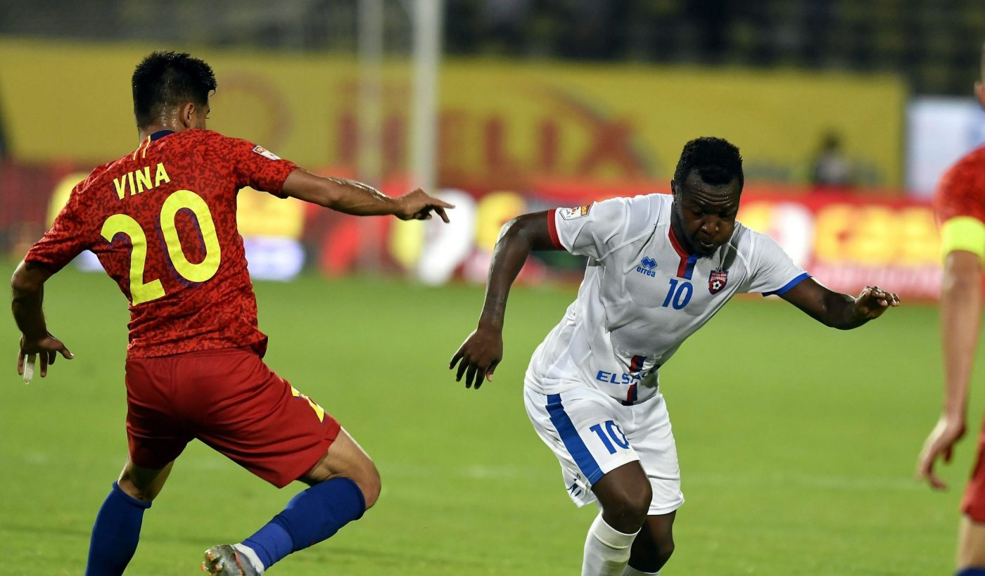 BREAKING NEWS | CFR Cluj, lovitură înaintea meciului de la Botoșani! Hervin Ongenda, sub comanda lui Edi Iordănescu? „E un fotbalist foarte bun” EXCLUSIV