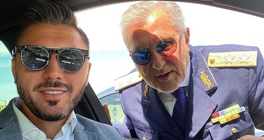 Ilie Năstase a primit o surpriză incredibilă de la nașul Ciprian Marica, însă bucuria i-a fost stricată: „Mi-a făcut o statuie, dar mă simt de parcă intru la pușcărie!”