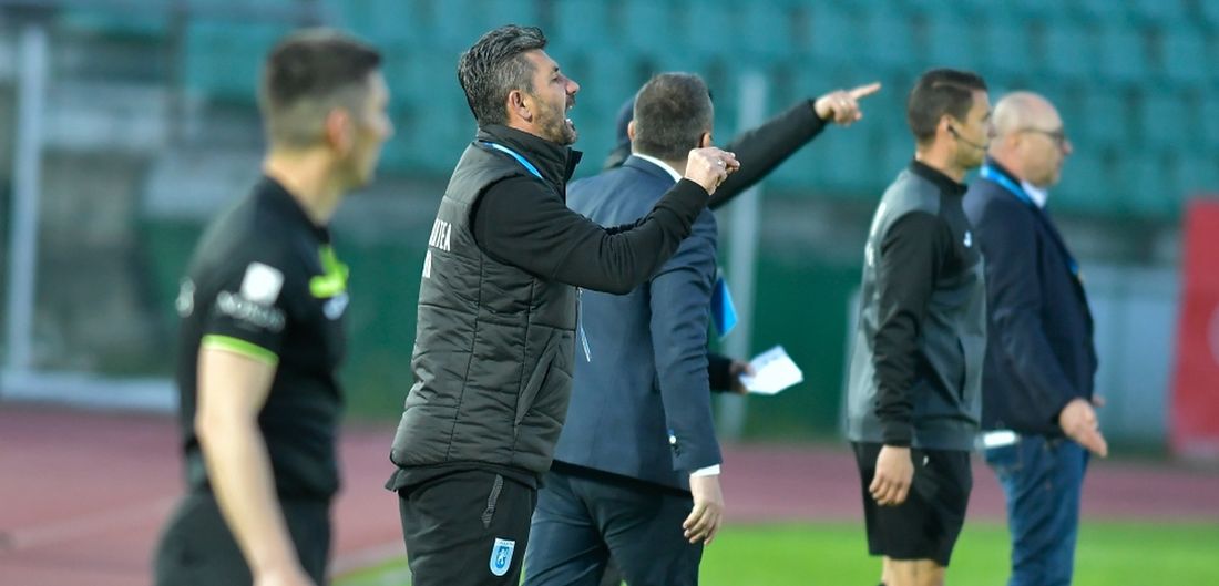 Marinos Ouzounidis a identificat problema jucătorilor Universităţii Craiova: „Asta trebuie să facem”
