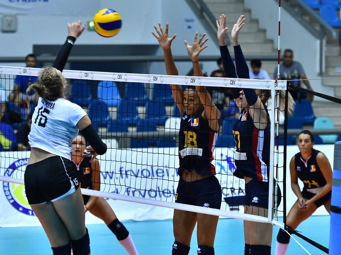 România și-a aflat adversarele la Campionatul European de volei feminin. Nneka Onyejekwe a fost ambasadorul naționalei și a ajutat la tragerea la sorți