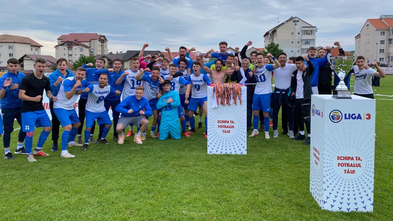 Unirea Dej, promovare dramatică în Liga 2, după ce a marcat în ultima secundă la Zalău. VIDEO | Meciul s-a terminat cu o bătaie generală, urmată de festivitatea de premiere a campioanei