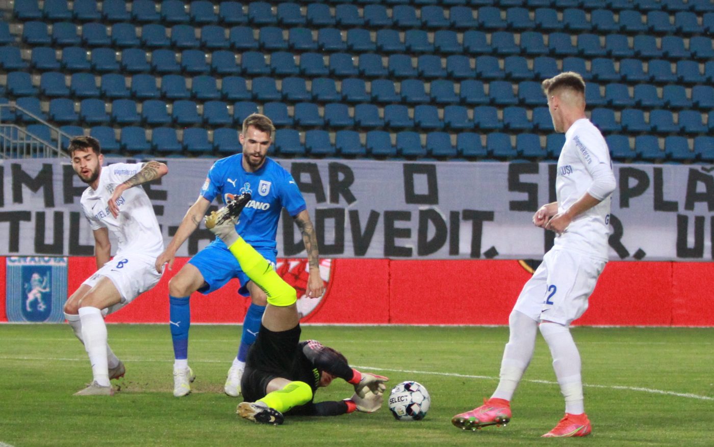 N-a fost miracol, dar a fost spectacol, în returul semifinalei olteneşti a Cupei României. Viitorul Pandurii – U Craiova 2-2 | CRONICA