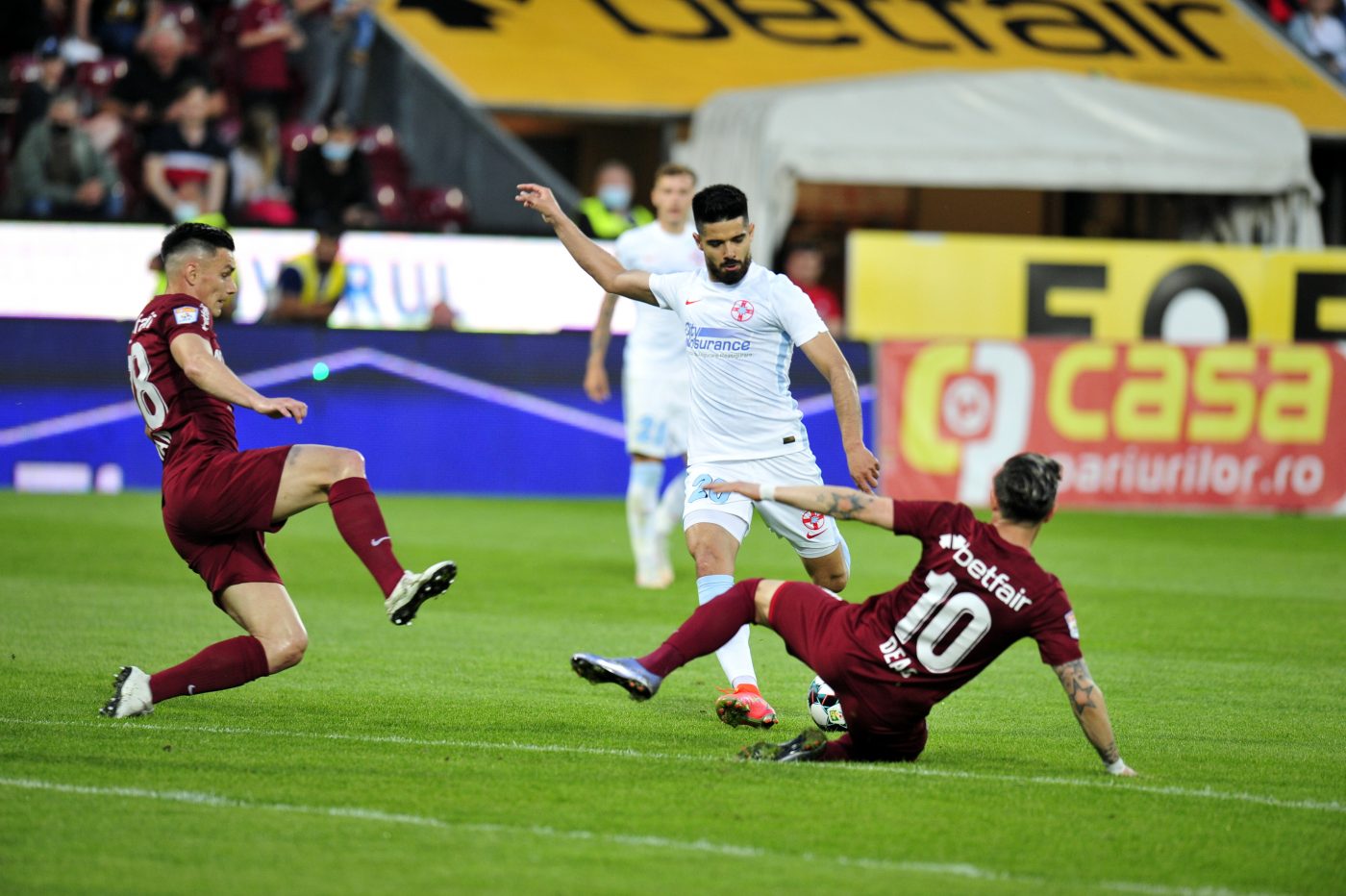 Mihai Rotaru, semnal de alarmă pentru „greii” din Liga 1: „Nu are nicio echipă locul asigurat pentru play-off!”