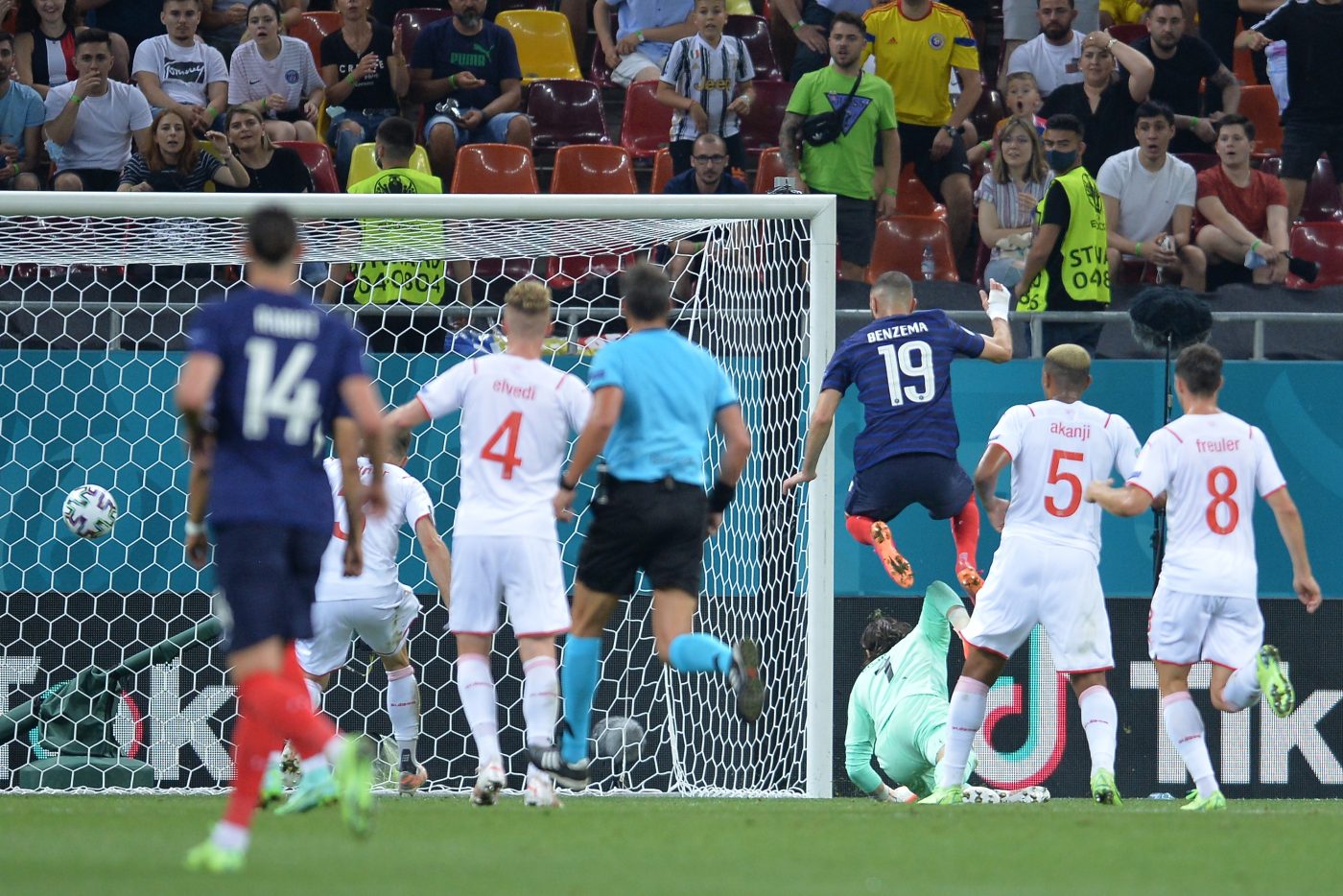 Biletul senzațional de la pariuri care a devenit viral! A dat lovitura vieții cu doar 5 euro și nu va uita toată viața meciul de la București, de la Euro 2020