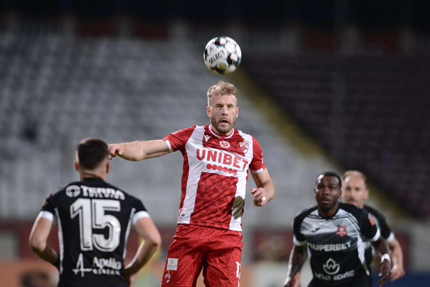 BREAKING NEWS | Dinamo poate pierde licența pentru Liga 1! „Câinii” trebuie să plătească astăzi datoria către Adam Nemec