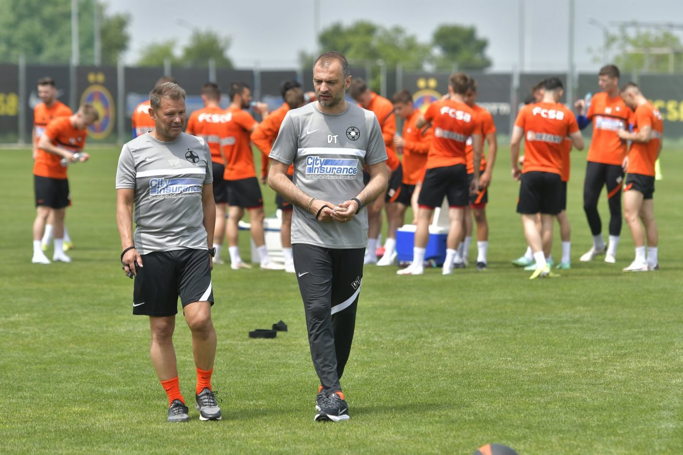 Primele imagini cu Dinu Todoran la FCSB + Jucători noi la antrenamentul roș-albaștrilor | GALERIE FOTO