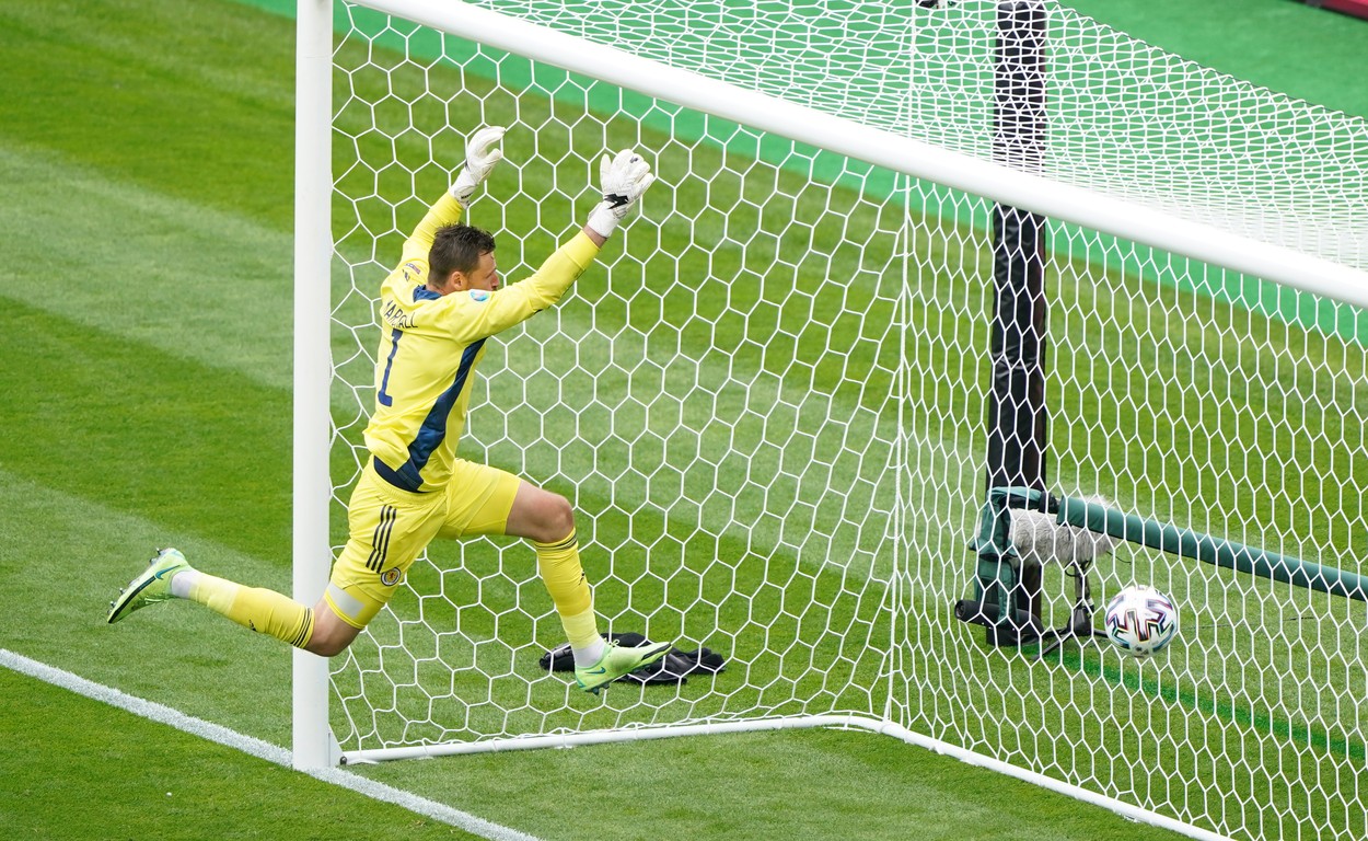 Patrick Schick, ce reușită fabuloasă de la 50 de metri! A intrat direct în istorie, după cel mai frumos gol de la Euro 2020 | VIDEO