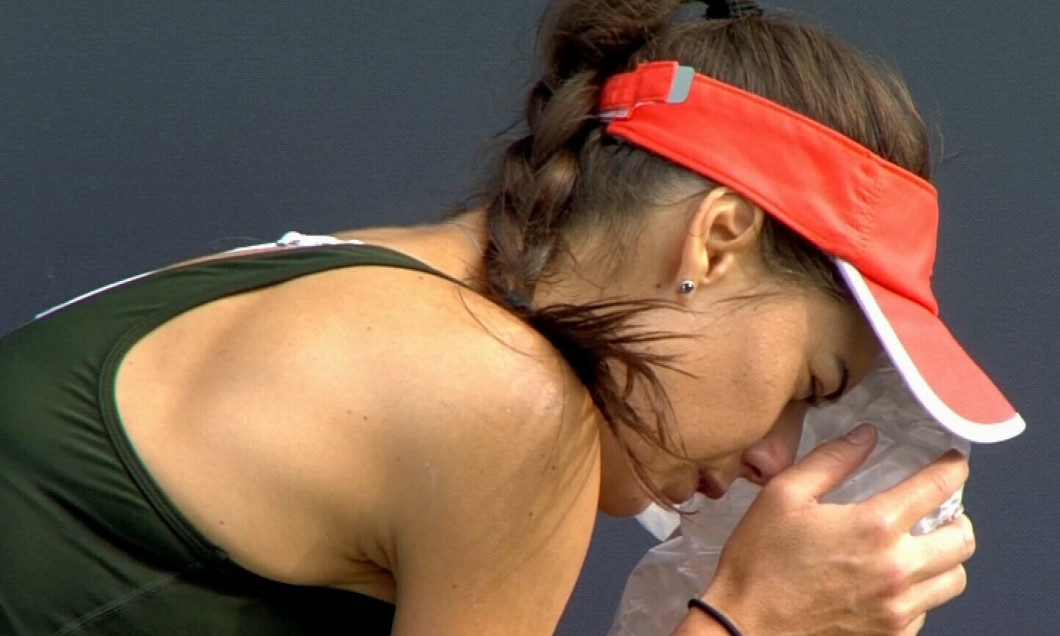 Sorana Cîrstea, lovită direct în față la Bad Homburg! Moment incredibil în meciul româncei cu Andrea Petkovic. Cum a ajutat-o adversara | FOTO
