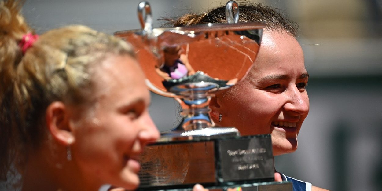 Barbora Krejcikova a scris istorie la Roland Garros și a triumfat atât la simplu, cât și în proba de dublu! Câți bani a câștigat per total