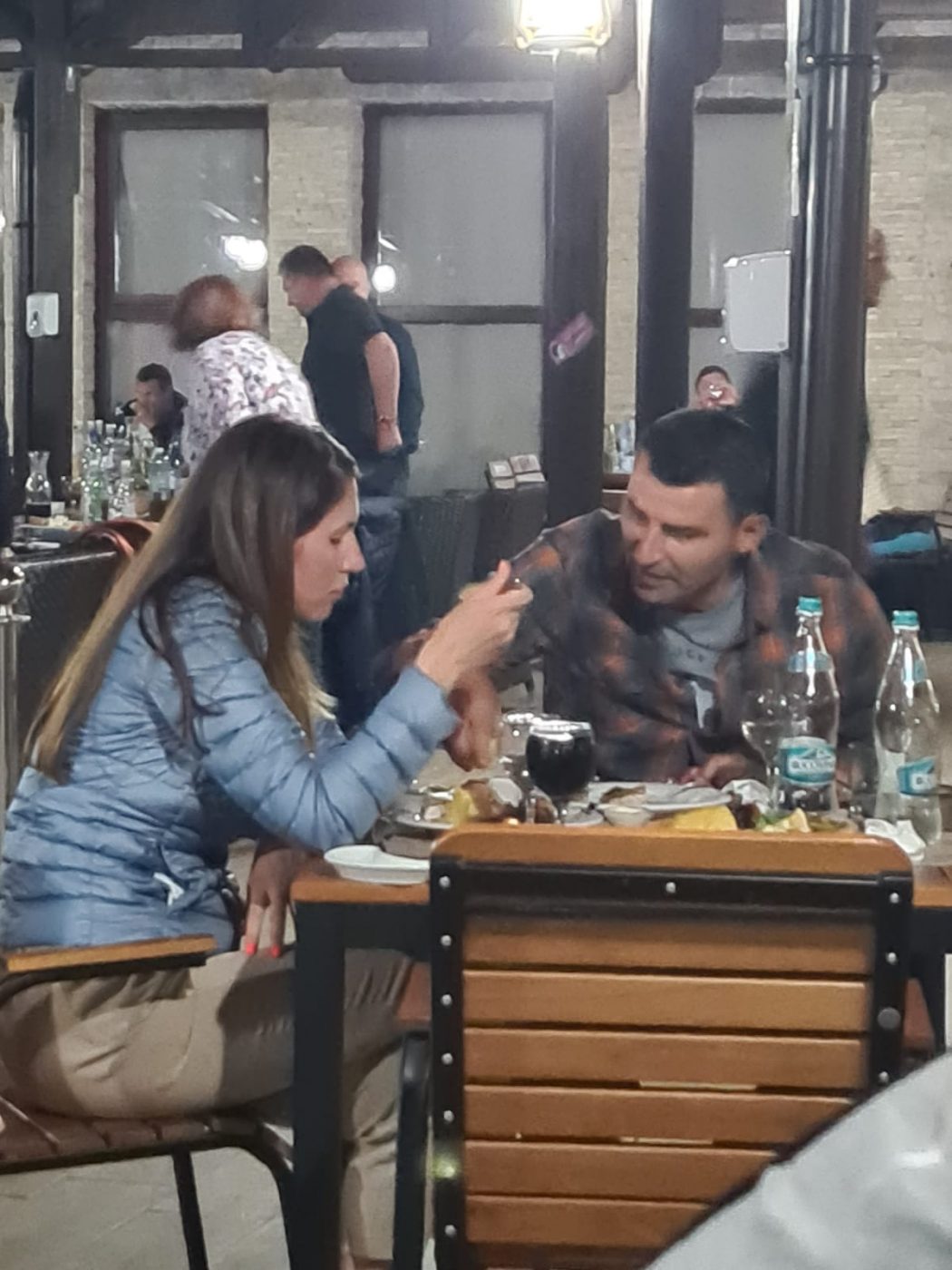 Eugen Trică și soția, imagini fabuloase la o petrecere în Delta Dunării! Ce a făcut fostul fotbalist când a auzit imnul Craiovei | VIDEO EXCLUSIV
