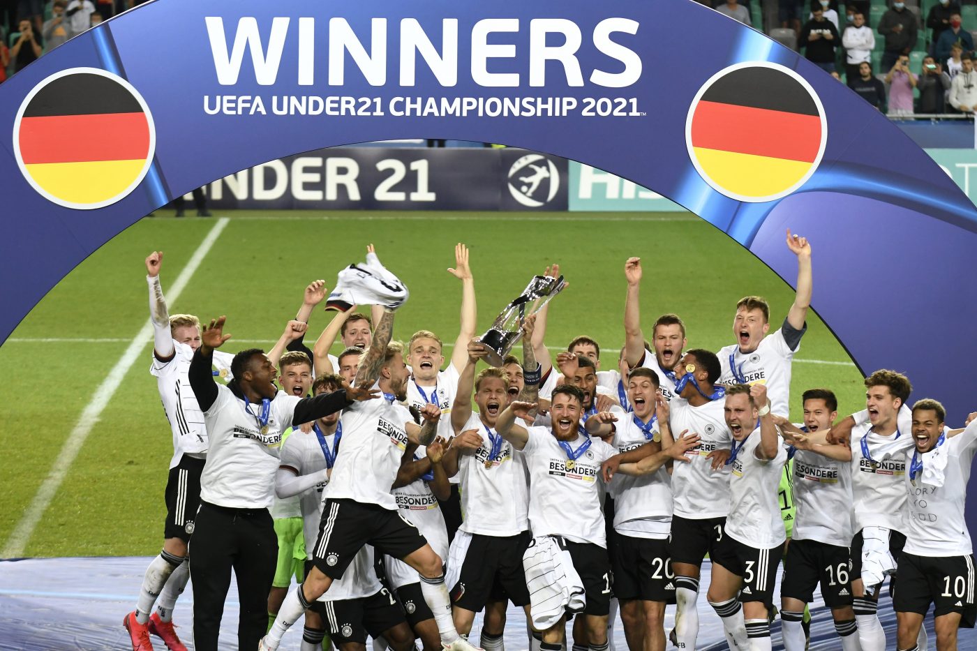Egala naționalei României antrenată de Adrian Mutu, campioană europeană Under 21! Germania a învins la limită Portugalia