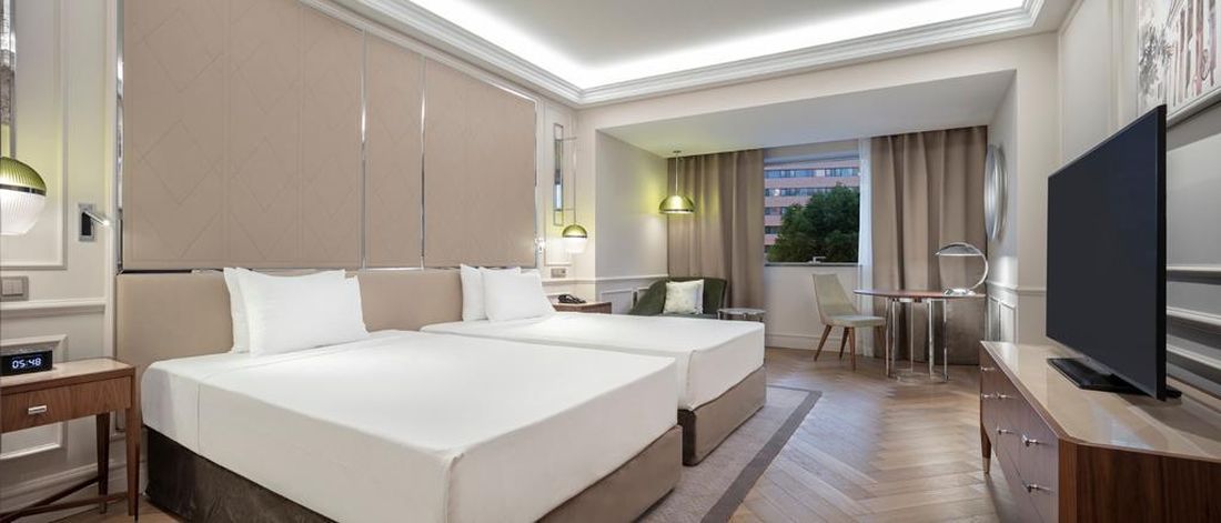 Aici au fost cazați Kylian Mbappe, Paul Pogba și restul superstarurilor Franței! Imagini exclusive cu luxul orbitor din hotelul care i-a găzduit la București | GALERIE FOTO