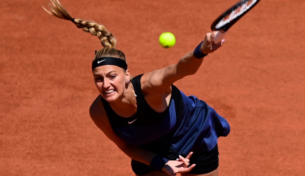 Incident straniu la Roland Garros! Petra Kvitova s-a accidentat la conferința de presă și s-a retras din turneu