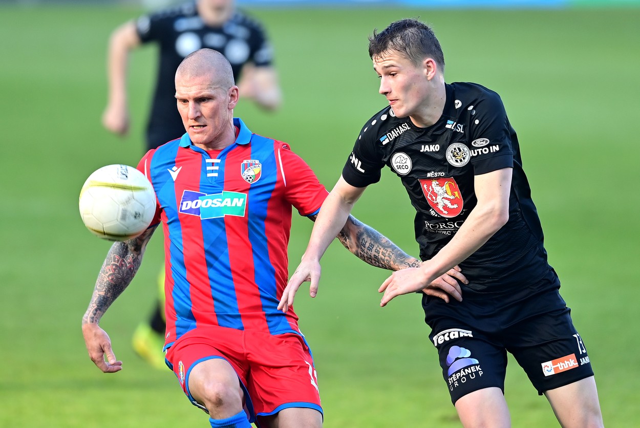 BREAKING NEWS | Zdenek Ondrasek s-a înțeles cu FCSB! Ce salariu va avea „Cobra” la echipa lui Gigi Becali