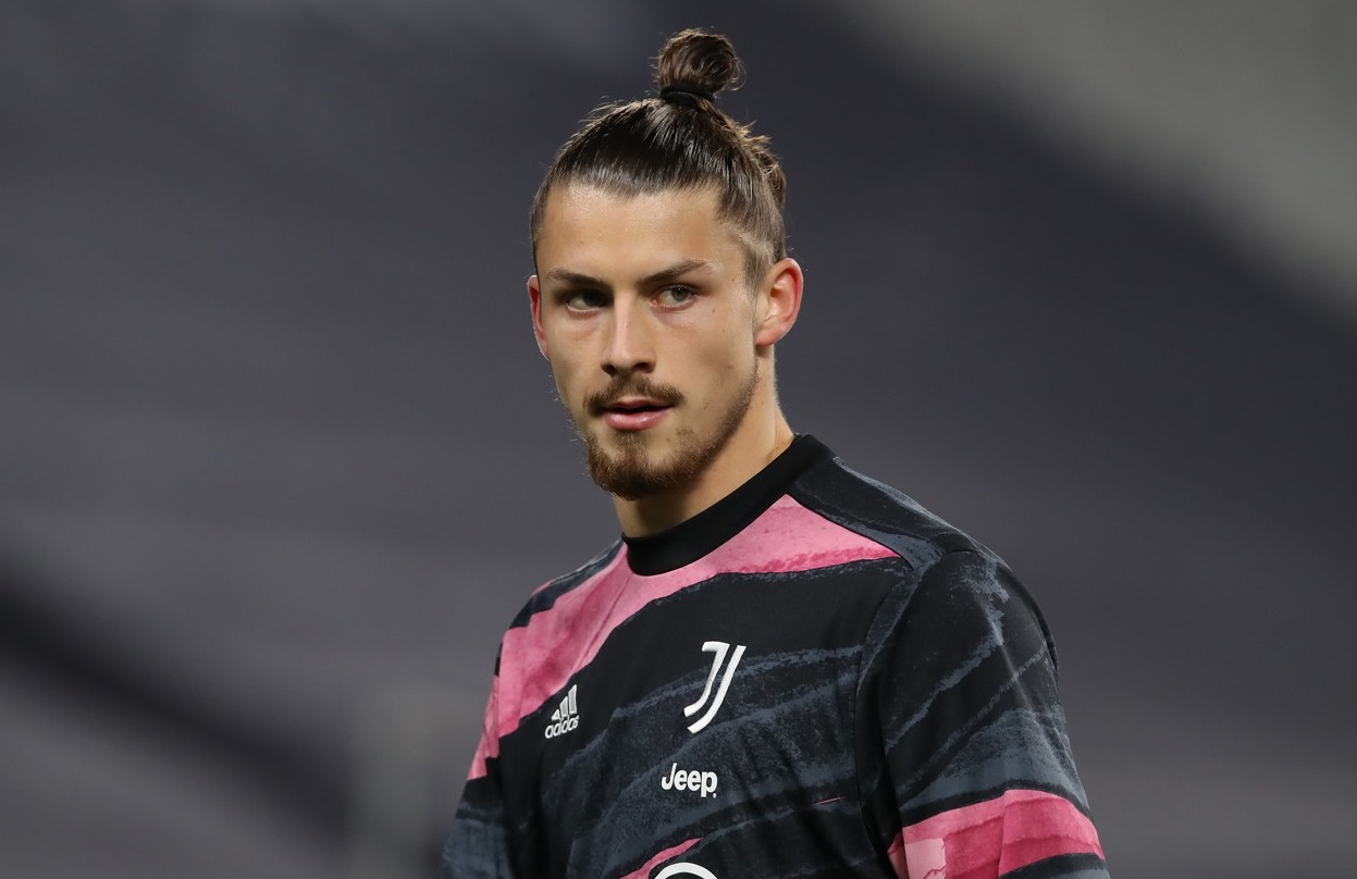 Radu Drăgușin, șanse mari să rămână la Juventus și în sezonul viitor. Torinezii sacrifică un fundaș central pentru a redresa bilanțul financiar