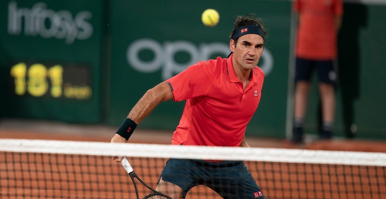 Roger Federer s-a calificat în optimi la Roland Garros, dar le dă emoții fanilor! De ce s-ar putea retrage din turneu