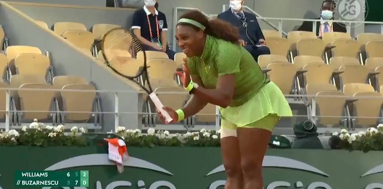 Acel moment când Serena Williams își cere scuze în fața Mihaelei Buzărnescu! Faza zilei la Roland Garros | VIDEO
