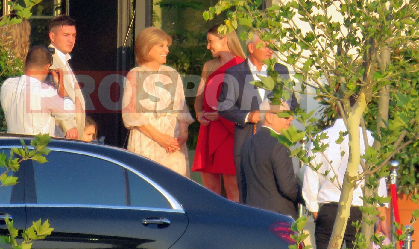 Invitații selecți de la nunta secretă pe care Simona Halep și Toni Iuruc au făcut-o! Imagini exclusive cu cei care au fost alături de campioană la petrecerea de lux