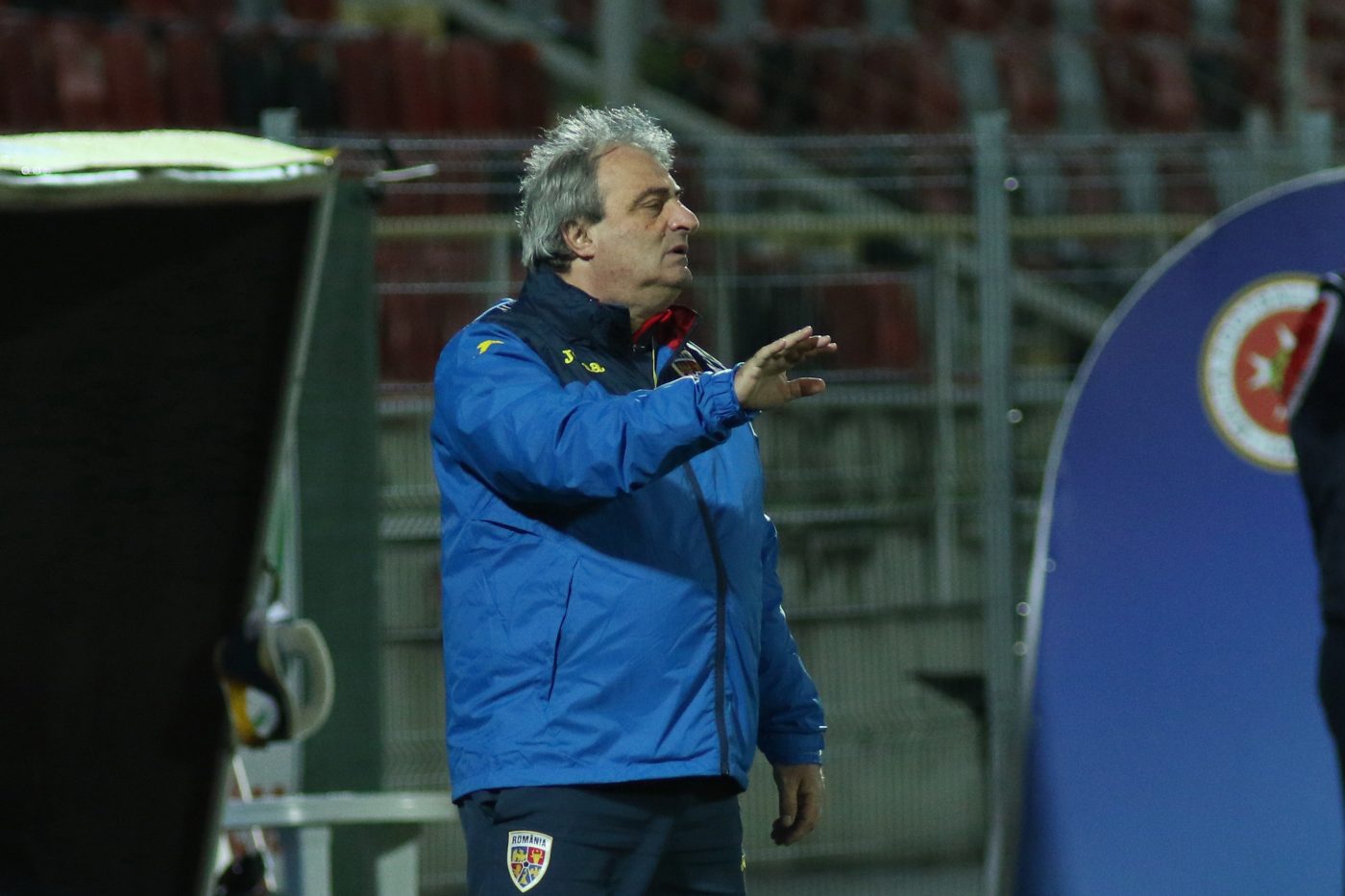 Mihai Stoichiță, un Gigi Becali al echipei naționale? Acuzații la adresa oficialului FRF: „Schimbă și el jucătorii în timpul meciului! Face tactica în vestiar”