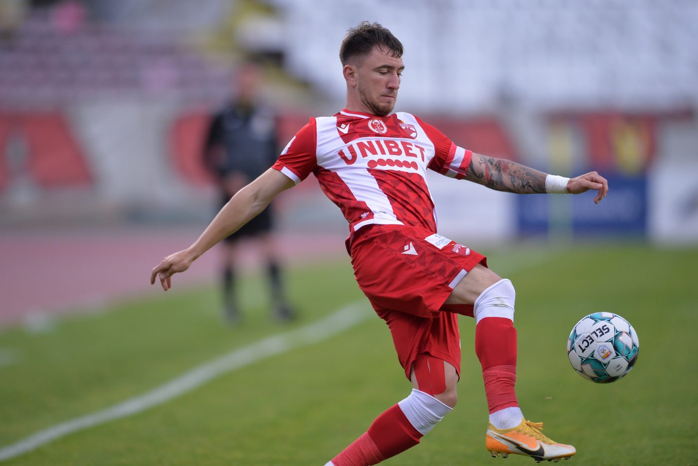 „Un agent polonez m-a sunat! Omul ăsta o să facă o ofertă de 500.000 de euro!”. Valentin Lazăr, despre plecarea lui Deian Sorescu de la Dinamo | EXCLUSIV ProSport Live