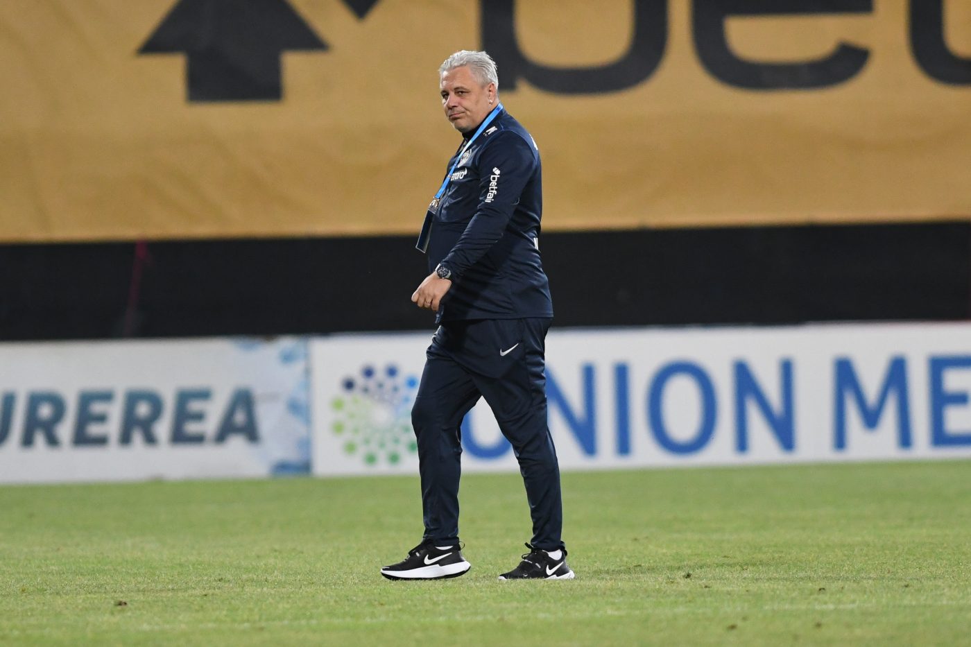 Marius Șumudică, fabulos după victoria cu FC U Craiova: „Mă duce bibilica! M-am săturat de lungă și pe a doua!” A cerut penalty